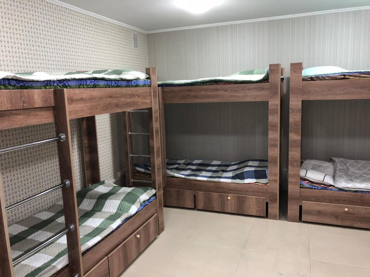 Apple City Hostel Almatı Dış mekan fotoğraf