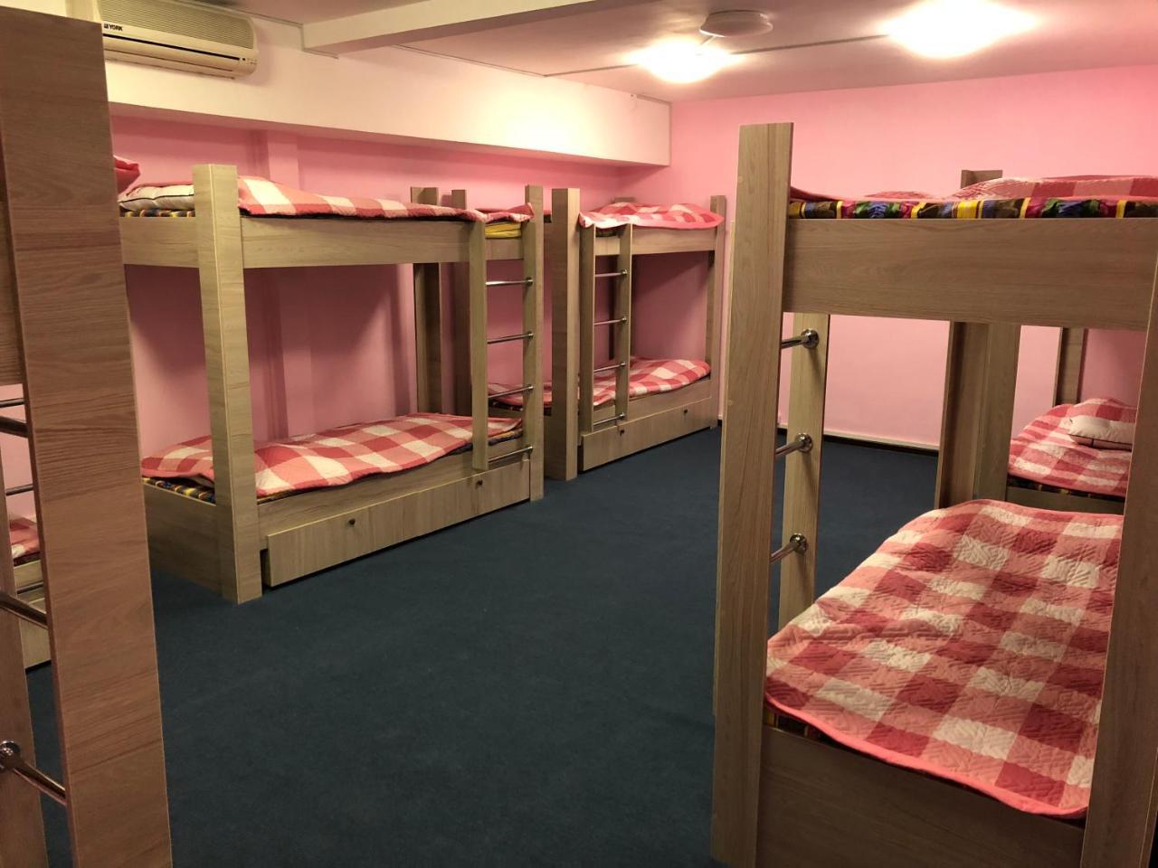 Apple City Hostel Almatı Dış mekan fotoğraf